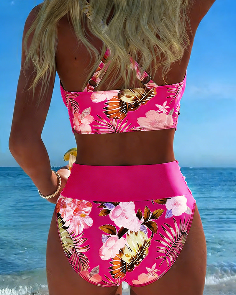 Kontrasztos virágmintás bikini