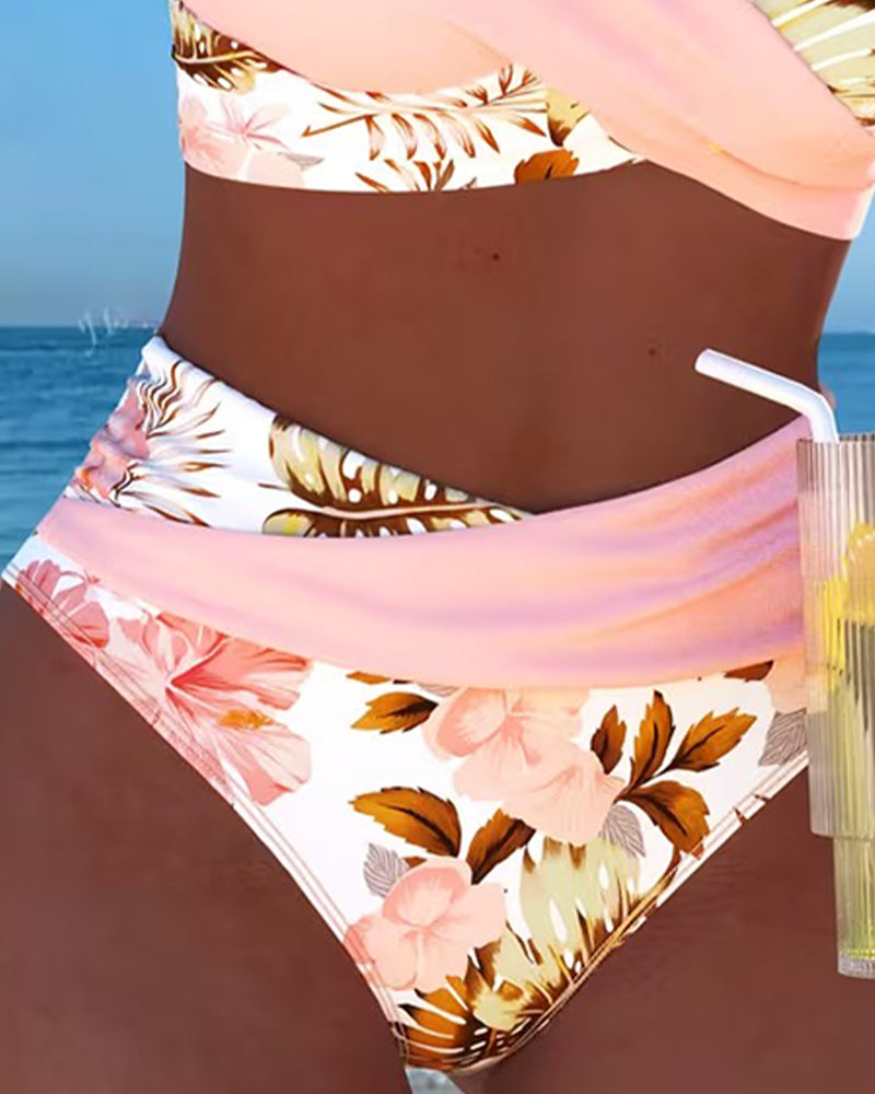 Kontrasztos virágmintás bikini