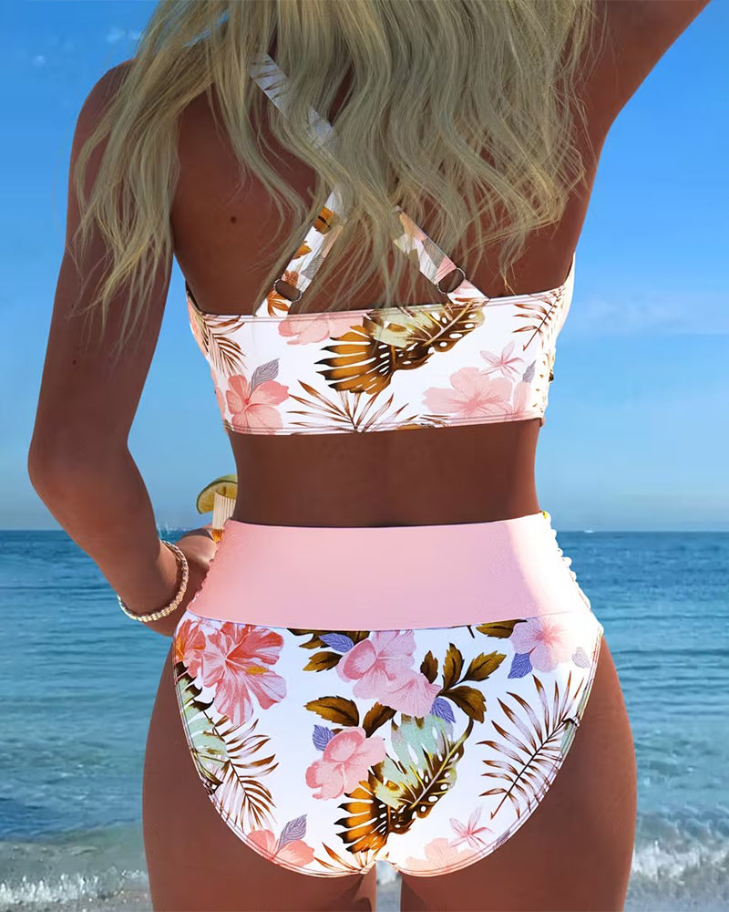Kontrasztos virágmintás bikini