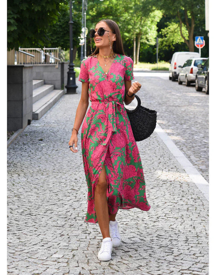 Julia – Elegáns V-nyakú Ruha