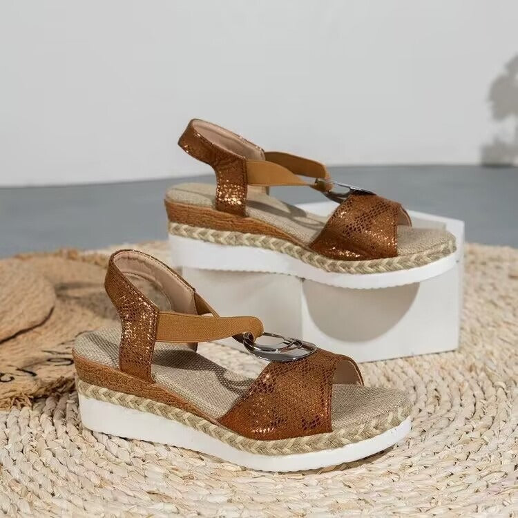 Myla | Elegáns platform szandál
