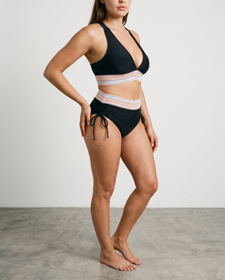 Elara | Alakformáló Push-Up Bikini Magas Derekú Tervezéssel